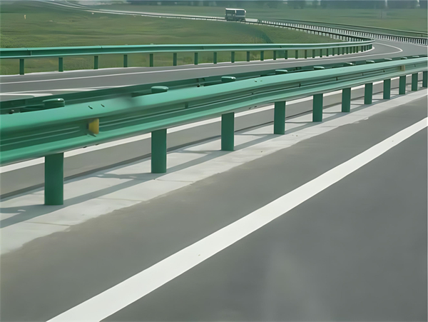 承德高速护栏板守护安全广泛应用于多个行业